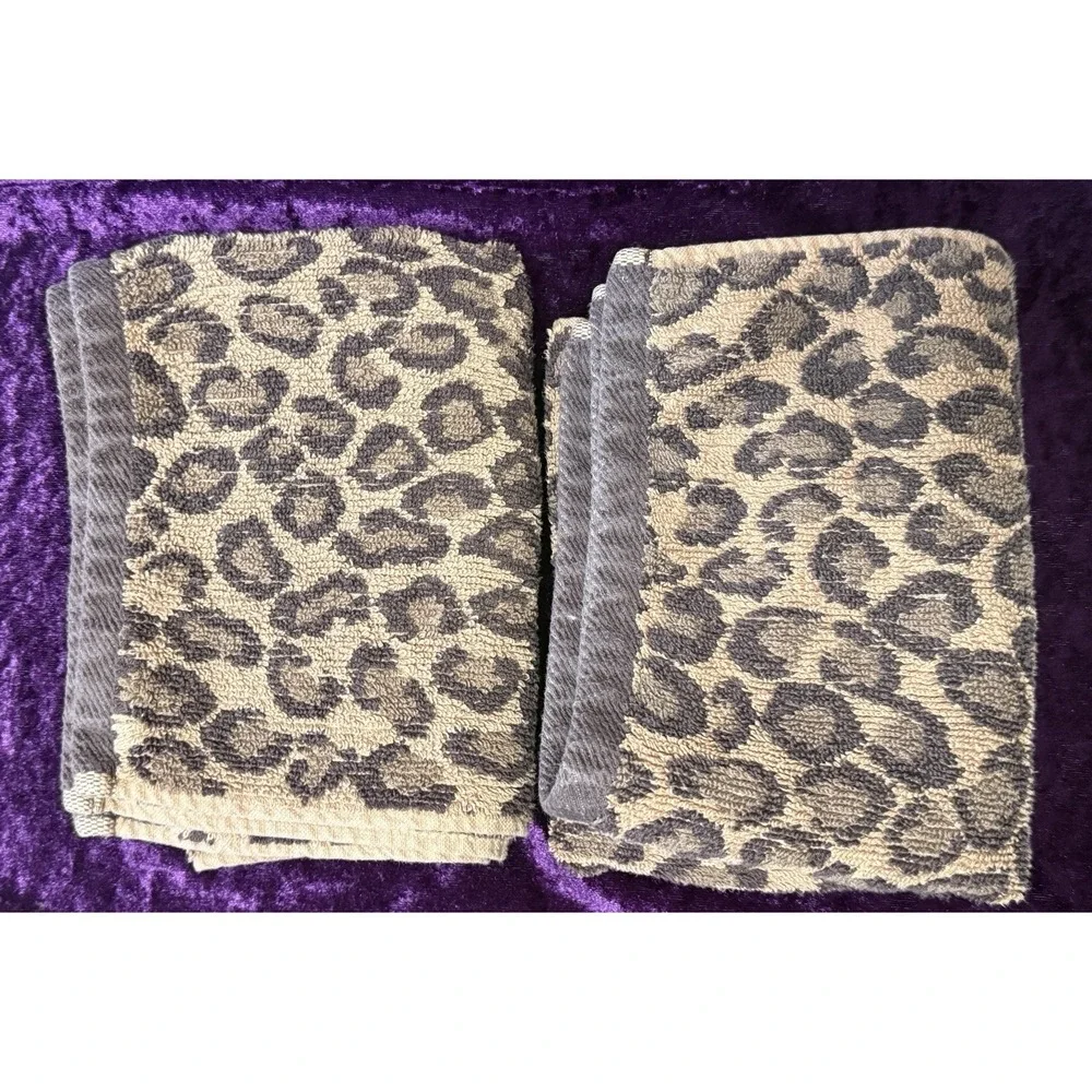 Peri hand towel